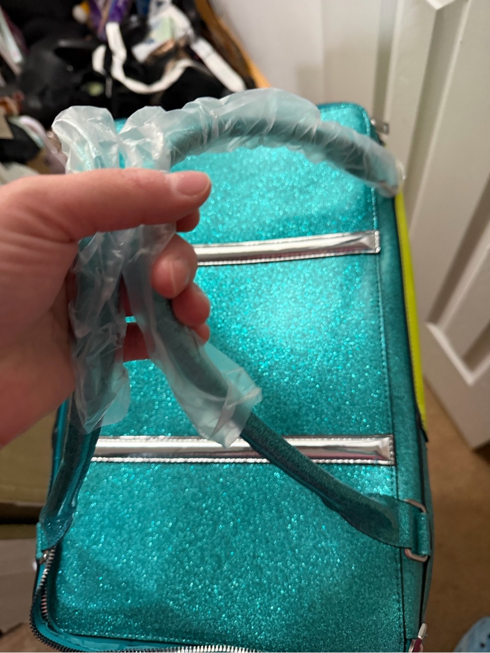 Scooby-Doo The Mystery Machine Glitter Weekender Bag - Teal & Lime - Picture 4 of 5